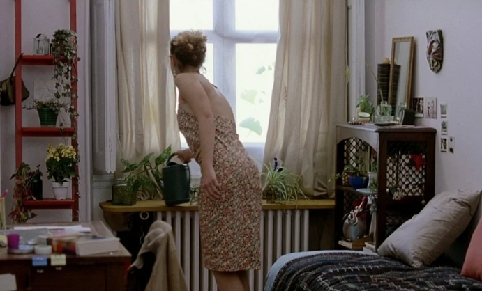 Best Curtains for Summer Bedrooms, Living Rooms, and Patios